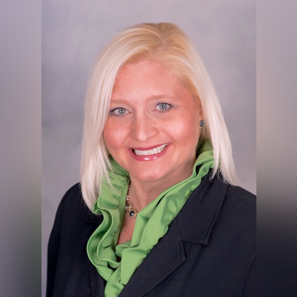 Meet your Posher, Kim - Picture 1 of 1